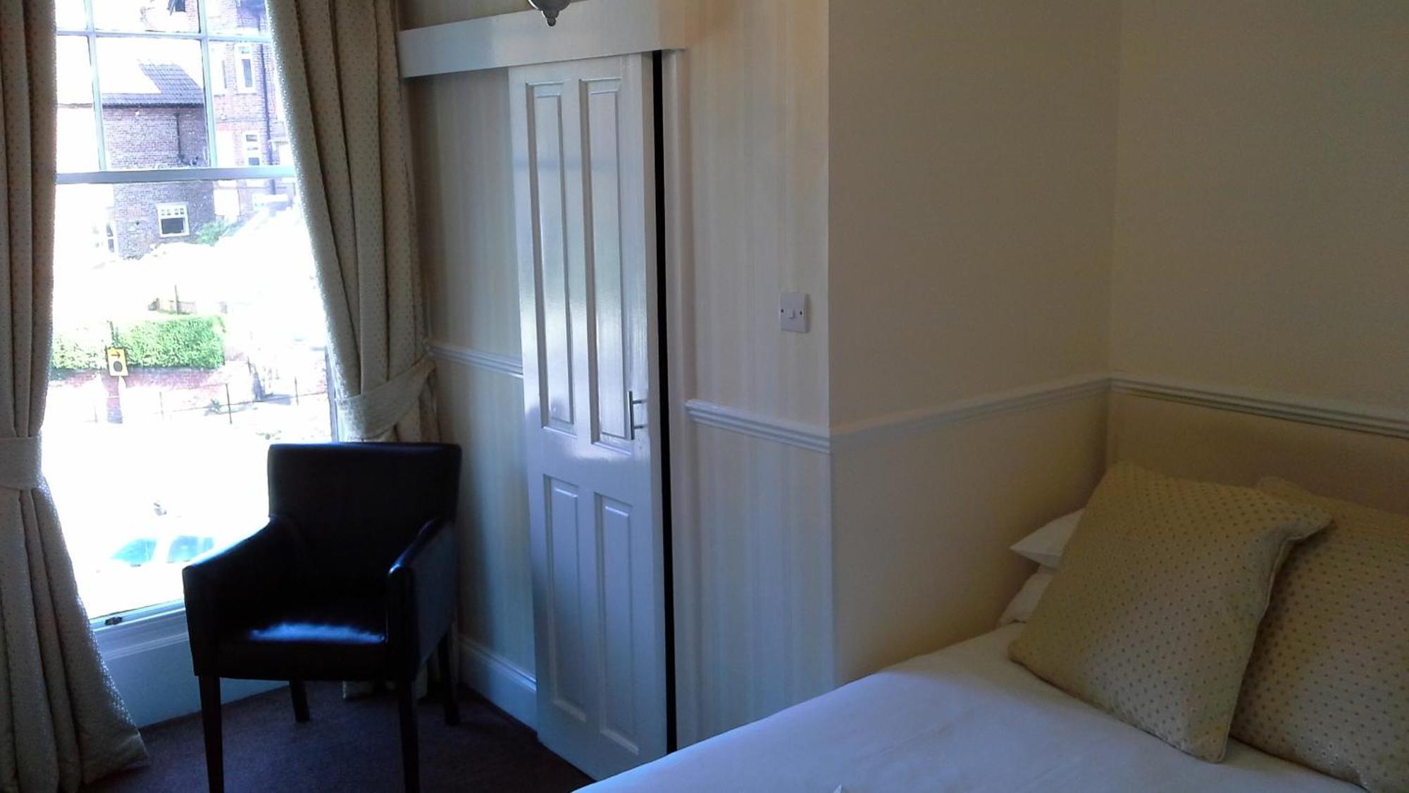 휫비 Arundel House B&B 객실 사진